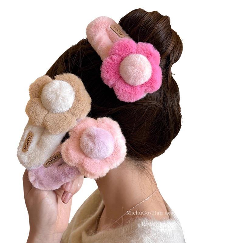 Wedding Solution - Presilha de Cabelo de Pelúcia com